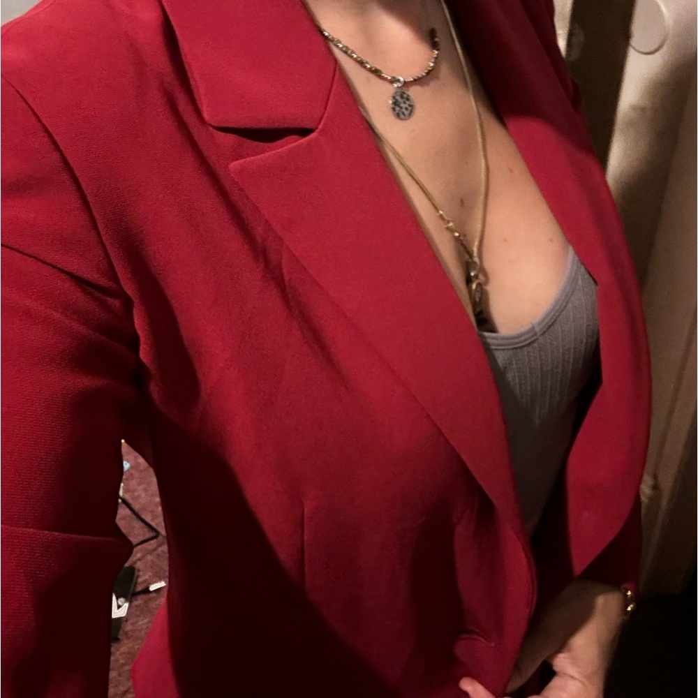 Theory 00 size jacket. Wine red color.